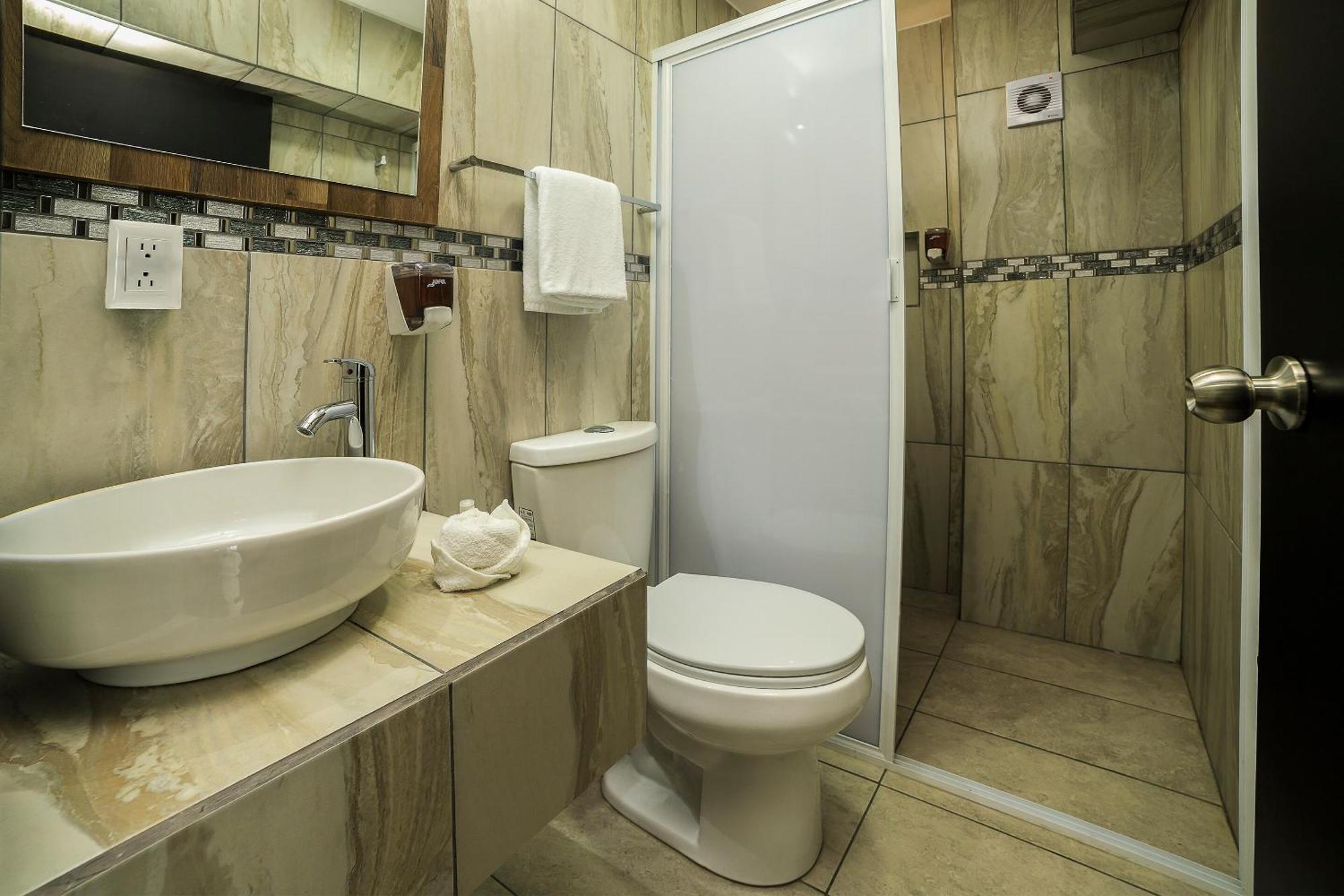 Capital O Hotel Boutique Las Torres Tlaxcala ภายนอก รูปภาพ